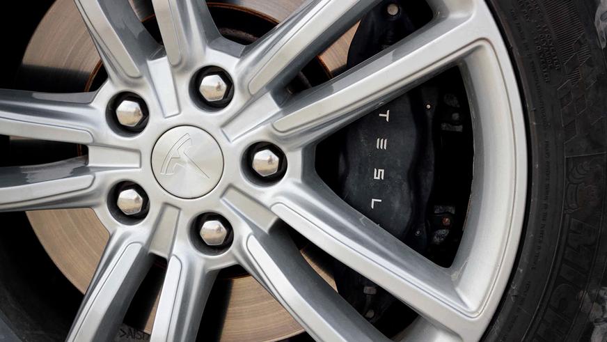 Tesla Model S - 2013