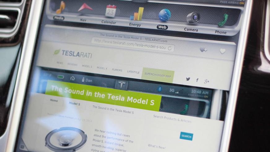 Tesla Model S - 2013