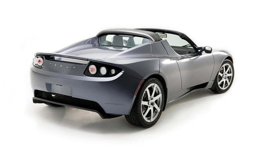 2007 год — Tesla Roadster