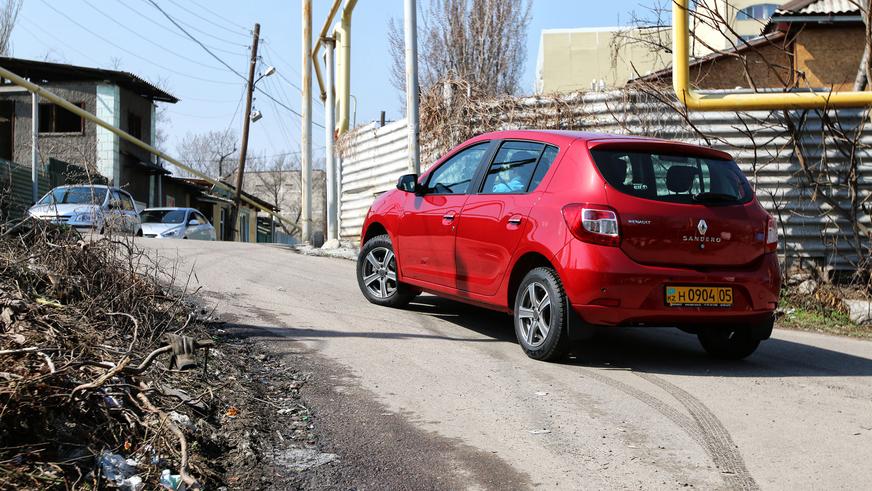 Renault Sandero - 2015