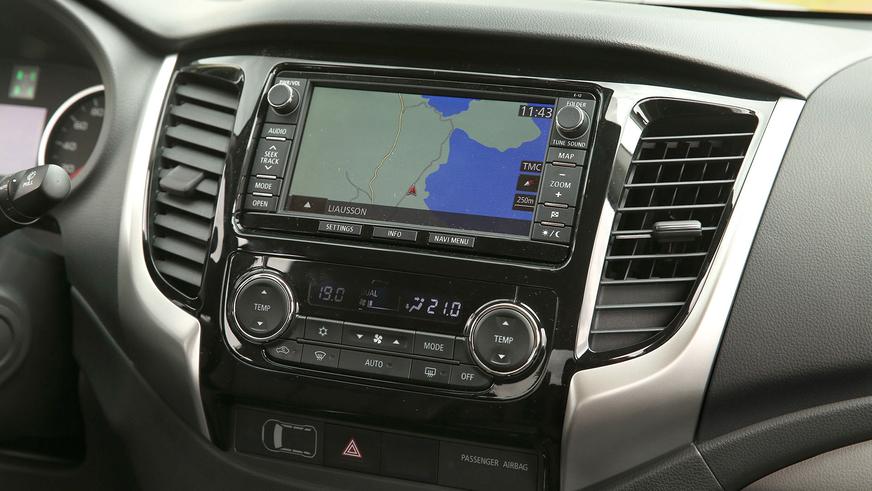 Mitsubishi L200 - 2015