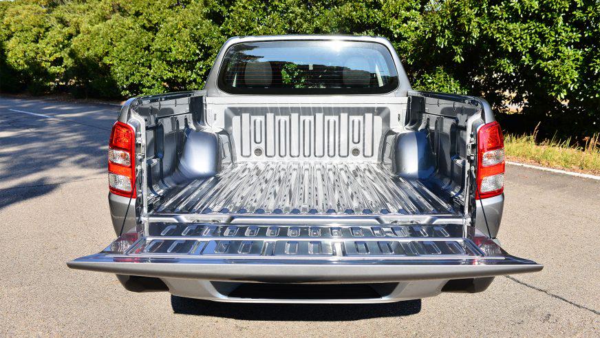 Mitsubishi L200 - 2015