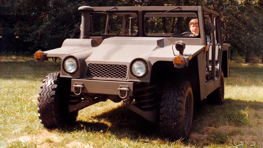 1981 год — HMMWV XM998 Prototype I