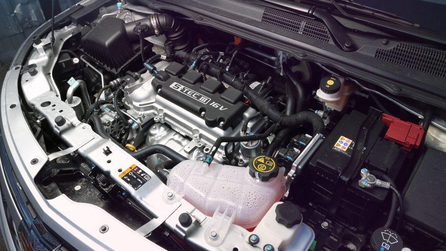 Chevrolet Cobalt - 2014 - двигатель