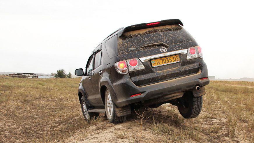 Toyota Fortuner - 2014