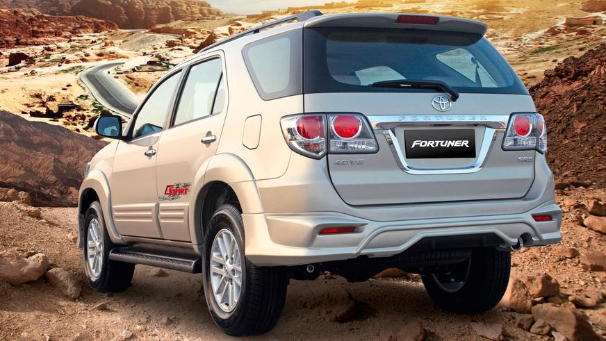 2011 год — Toyota Fortuner-дің алғашқы буыны (рестайлинг)