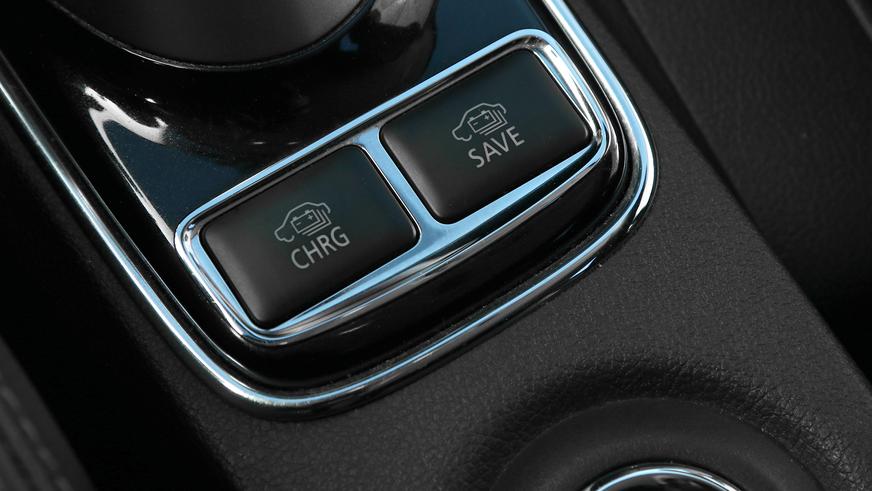 Mitsubishi Outlander PHEV - 2014