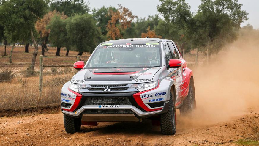 Mitsubishi Outlander PHEV - 2014 - спорт