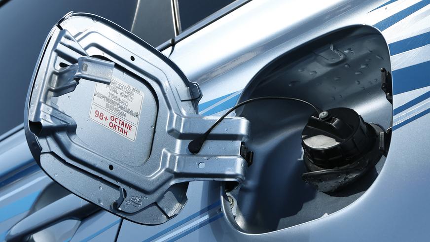 Mitsubishi Outlander PHEV - 2014