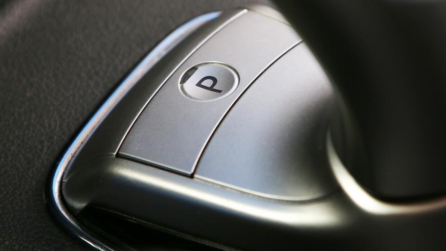 Mitsubishi Outlander PHEV - 2014