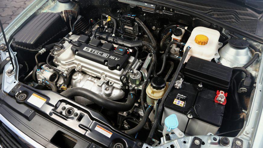 Daewoo Gentra - 2015 - двигатель