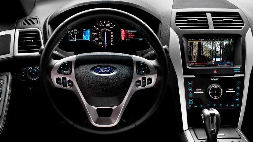 2010 год — Ford Explorer пятого поколения