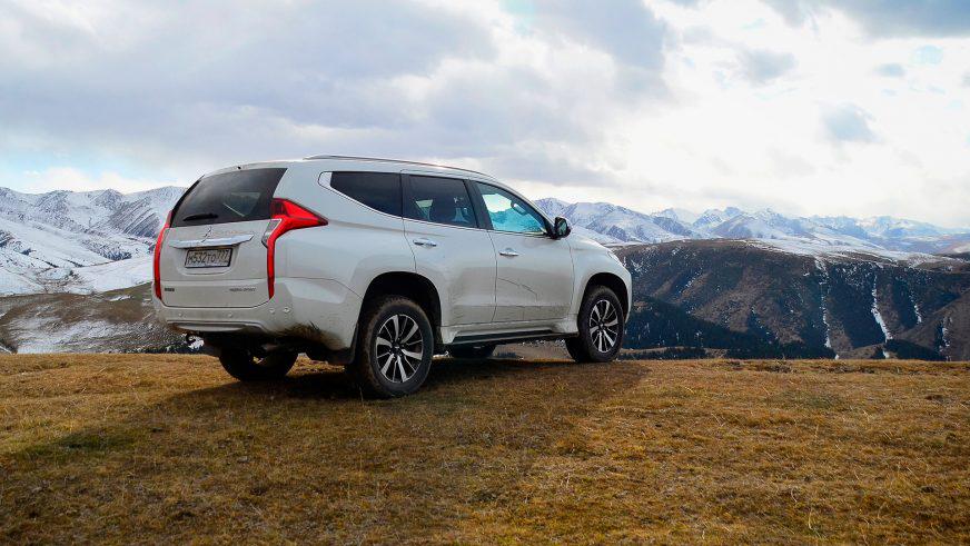 Mitsubishi Pajero Sport - 2016