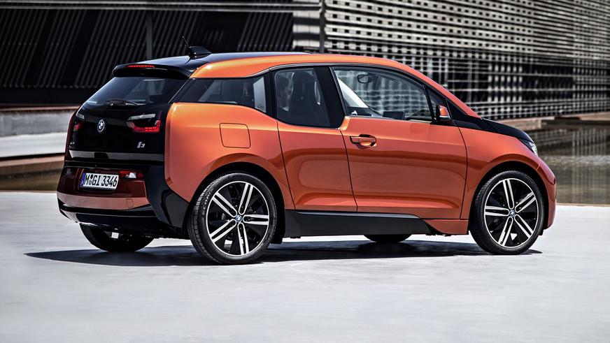 2013 год — BMW i3