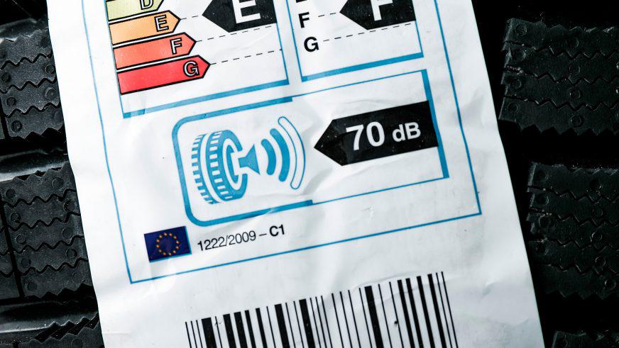 О чём предупреждают буквы и цифры на ваших шинах