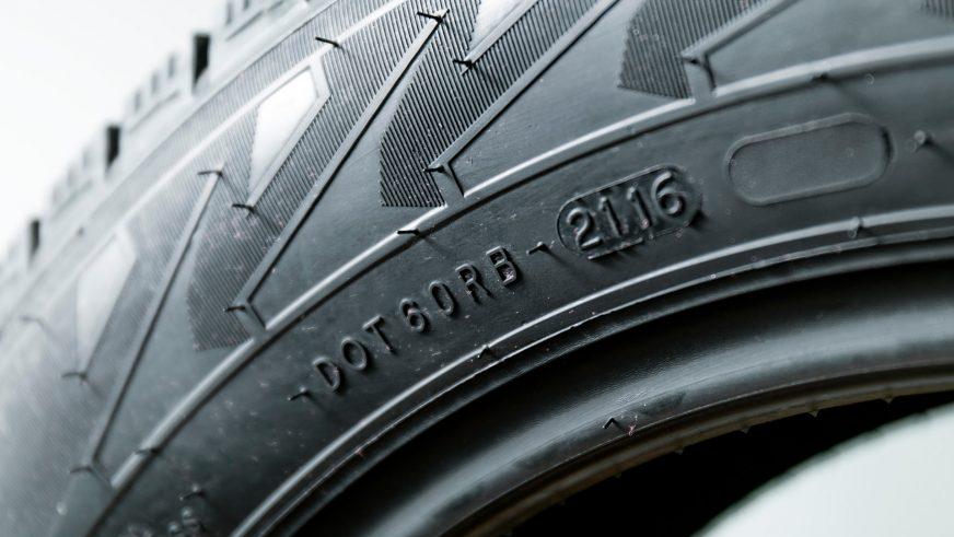 О чём предупреждают буквы и цифры на ваших шинах