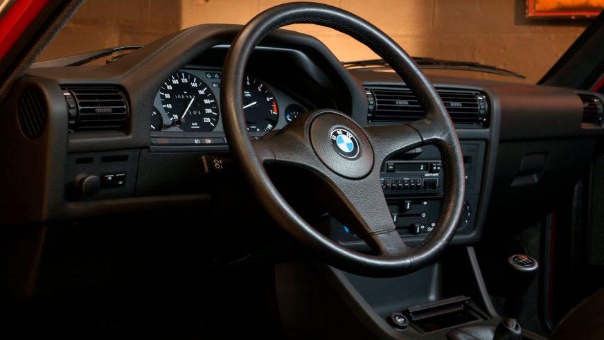 BMW E30 с пробегом всего 260 км выставили на продажу