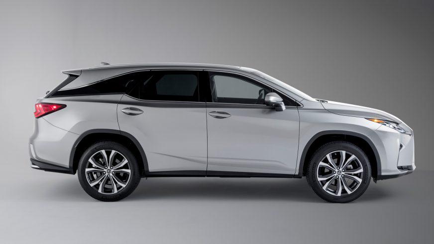 Lexus добавил третий ряд сидений в RX