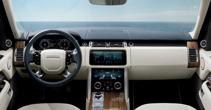 Салон обновлённого Range Rover