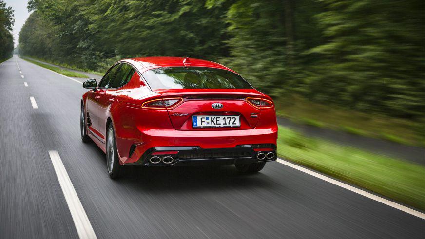 Названы цены на Kia Stinger в СНГ