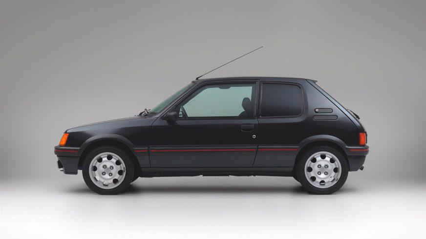В продаже появился бронированный хот-хэтч Peugeot 205 GTI