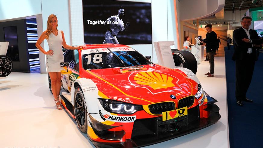 Из автосалона в Женеве могут исчезнуть девушки-модели