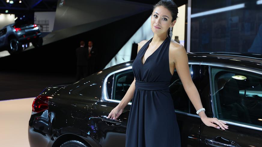 Из автосалона в Женеве могут исчезнуть девушки-модели