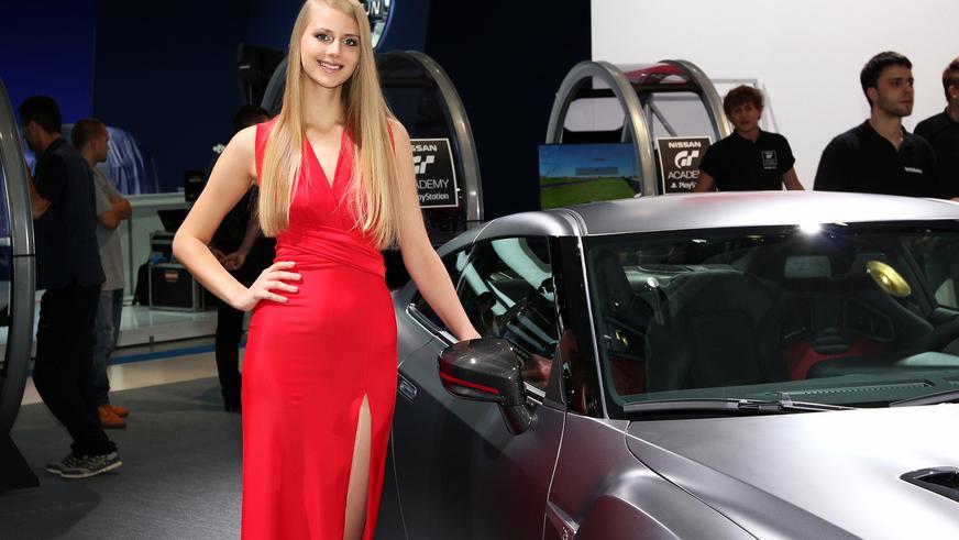 Из автосалона в Женеве могут исчезнуть девушки-модели