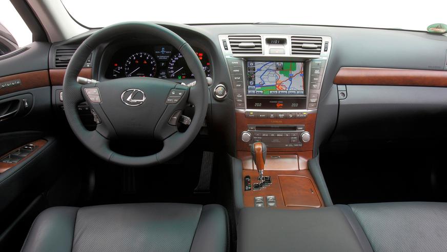Lexus LS