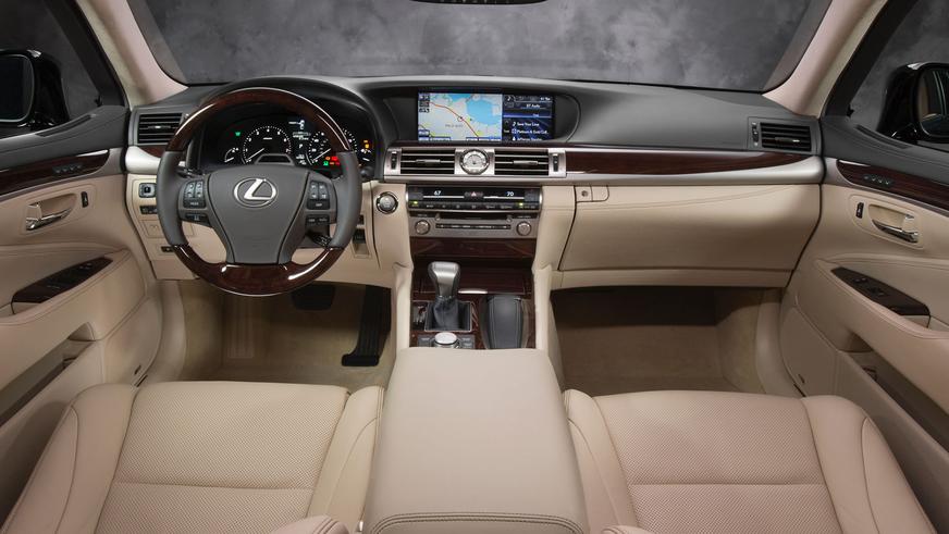 Lexus LS