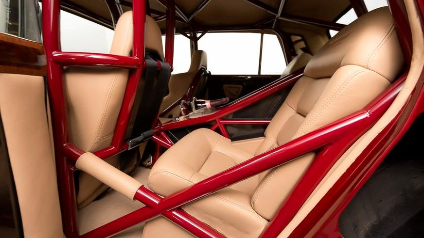 В Норвегии продают Rolls-Royce для дрэга с кожаным салоном