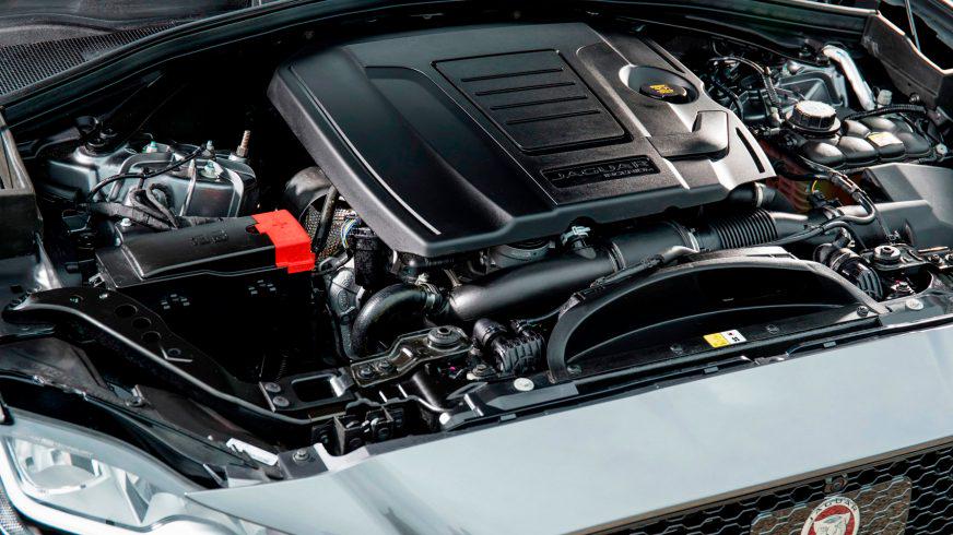 Зимний тест-драйв Jaguar F-Pace