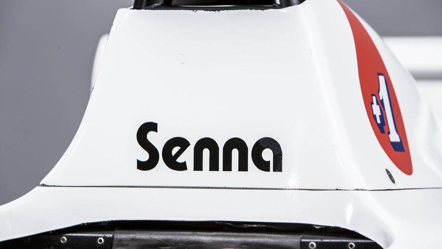 Первый болид Айртона Сенны в Формуле-1 пустят с молотка