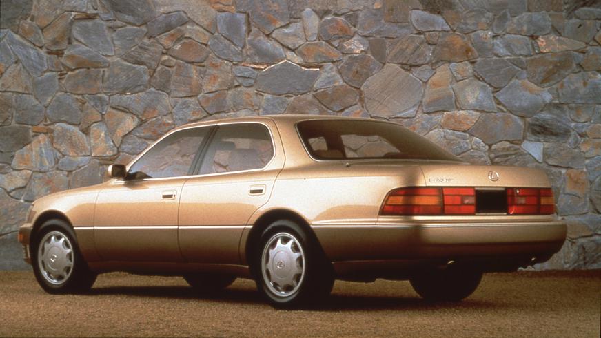 1992 жыл. Lexus LS рестайлингтен кейінгі алғашқы буыны (XF10)
