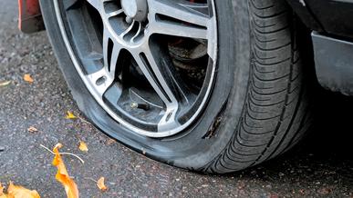 Порвали шину? Знайте, как получить новую бесплатно