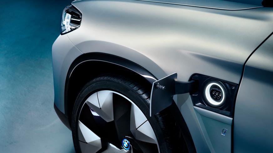 BMW создала электрический X3