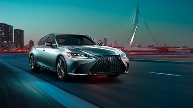 Новый Lexus ES представлен официально