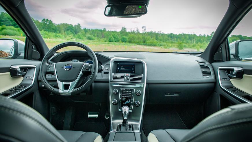 2008 год. Volvo XC60 1-го поколения