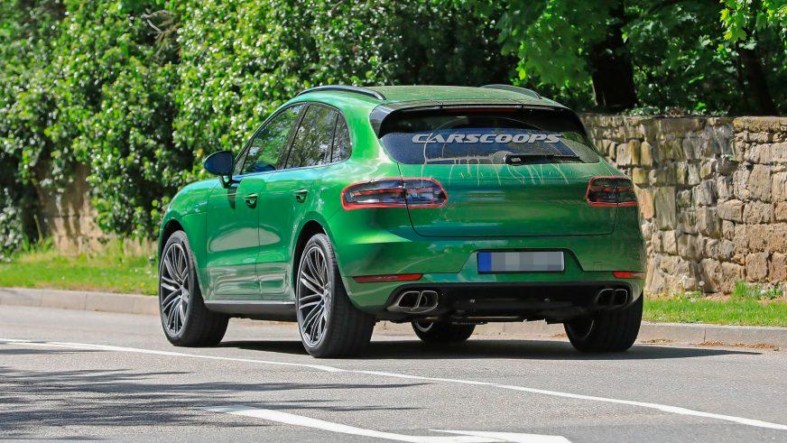 В Сети появились первые фото рестайлинга Porsche Macan