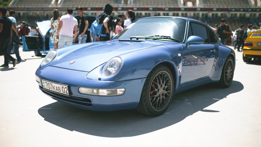 Автошоу прямо на «Медеу»