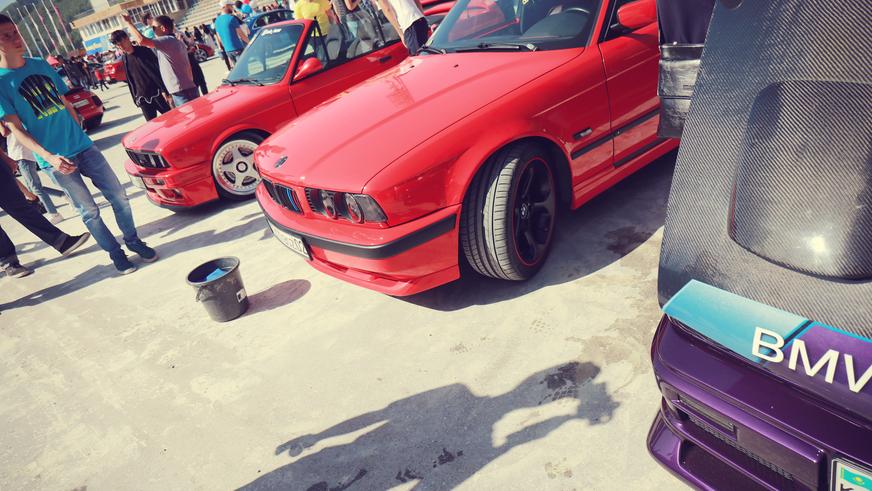 Автошоу прямо на «Медеу»