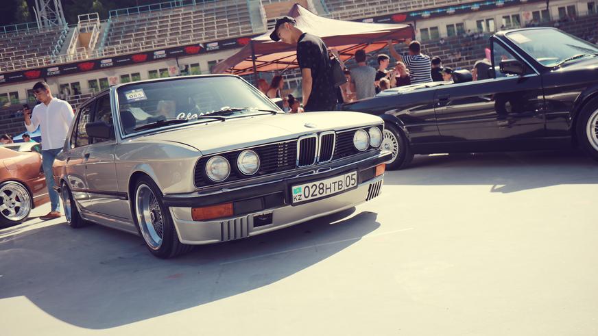 Автошоу прямо на «Медеу»