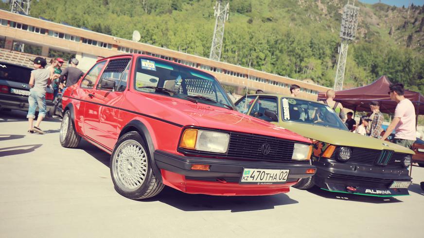 Автошоу прямо на «Медеу»