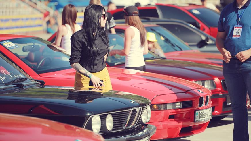 Автошоу прямо на «Медеу»