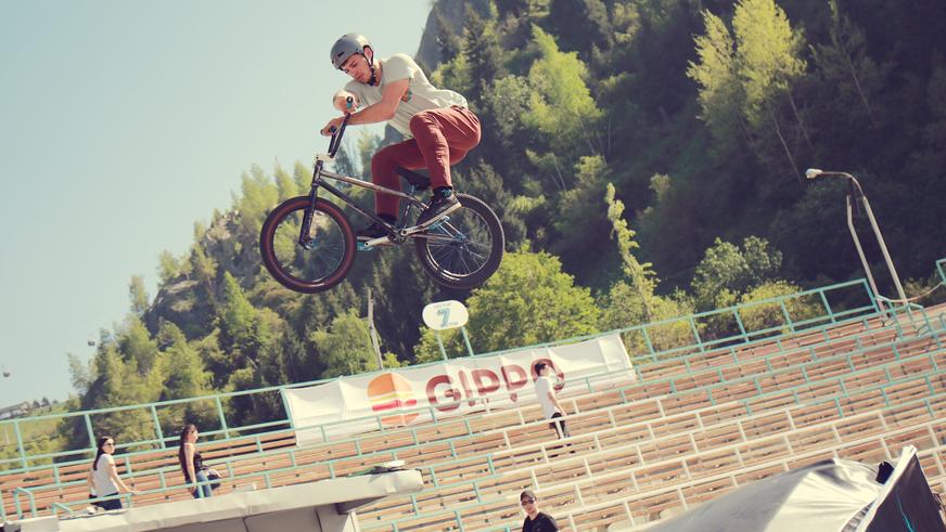 Автошоу прямо на «Медеу»