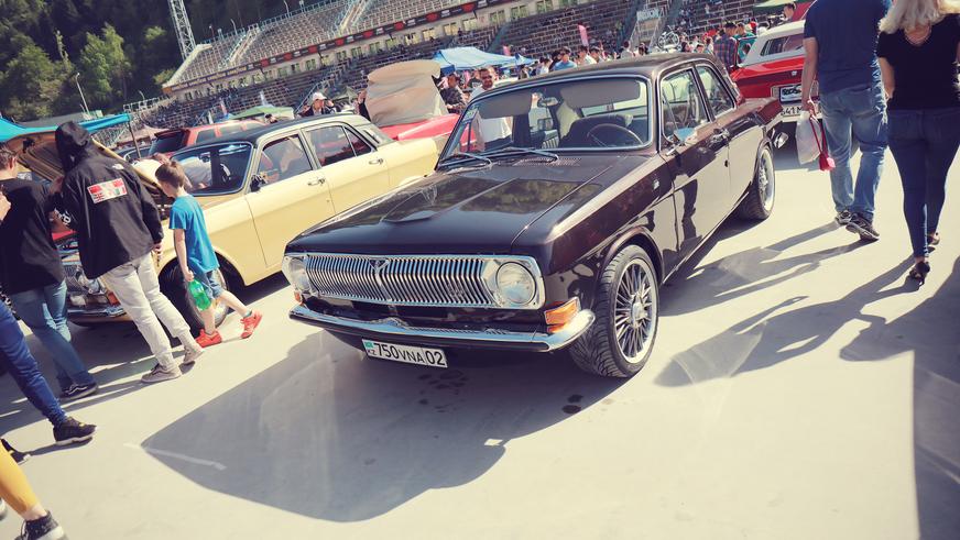 Автошоу прямо на «Медеу»