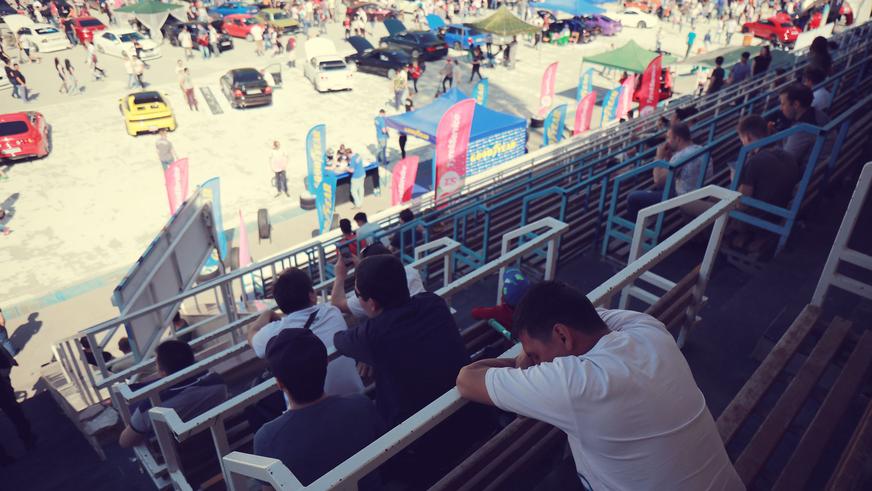 Автошоу прямо на «Медеу»