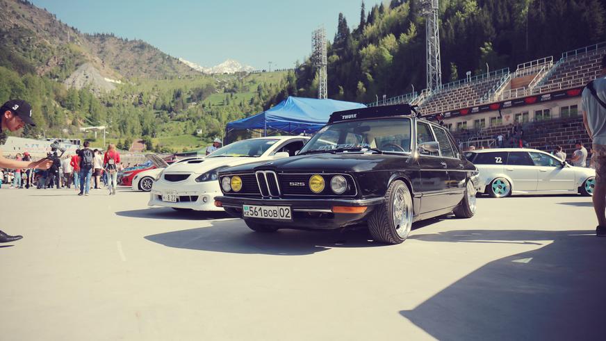 Автошоу прямо на «Медеу»