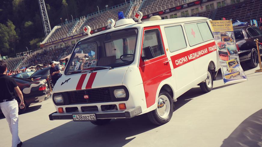 Автошоу прямо на «Медеу»