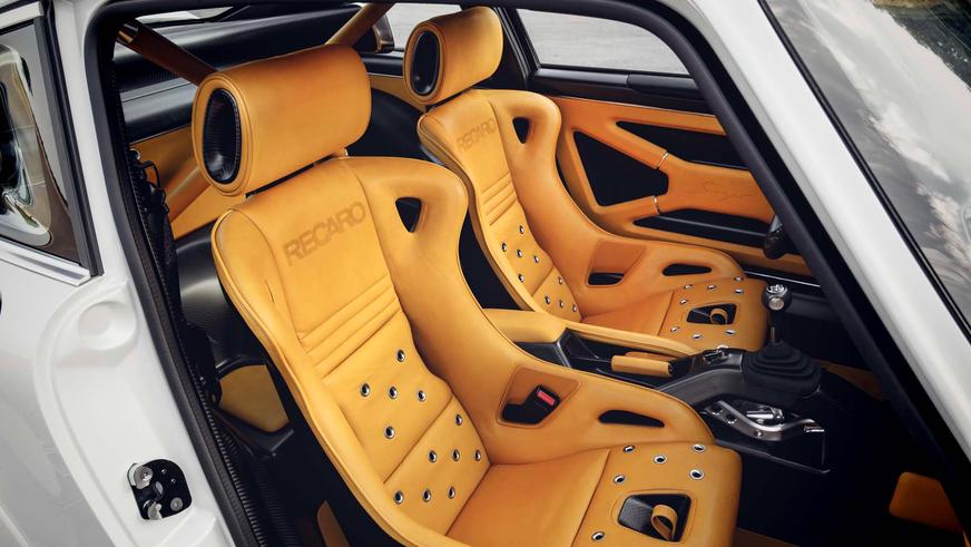 Singer превратила Porsche 911 в произведение искусства